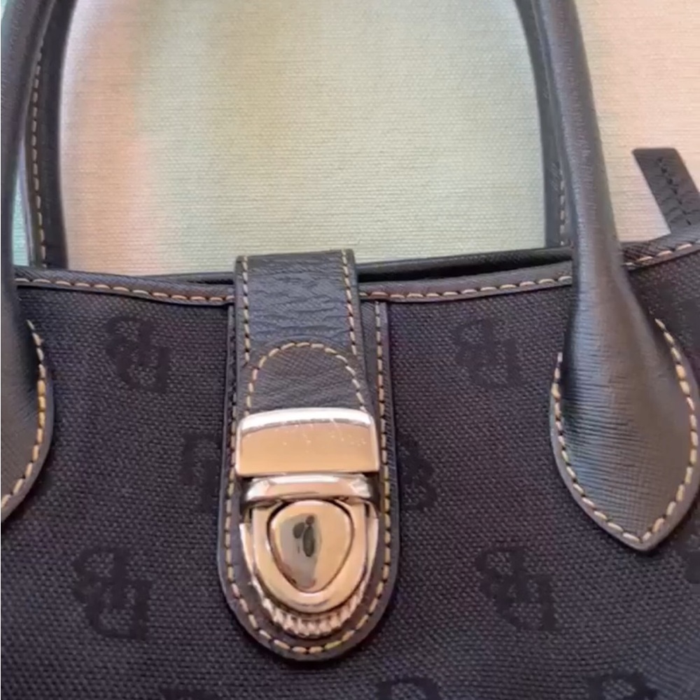 Dooney & Bourke DB Signature Black Canvas‎ & Leather Tote Satchel - Picture 2 of 13